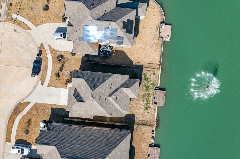 29662 Kynndal Shore Dr, Spring, TX 77386 - photo 1