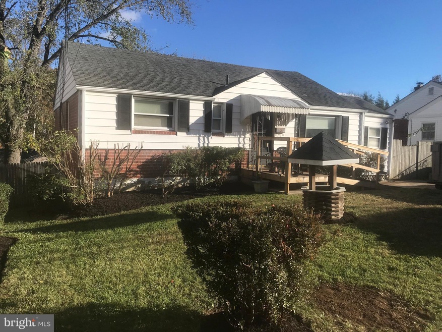 12811 Parkland Dr, Rockville, MD 20853 - photo 1