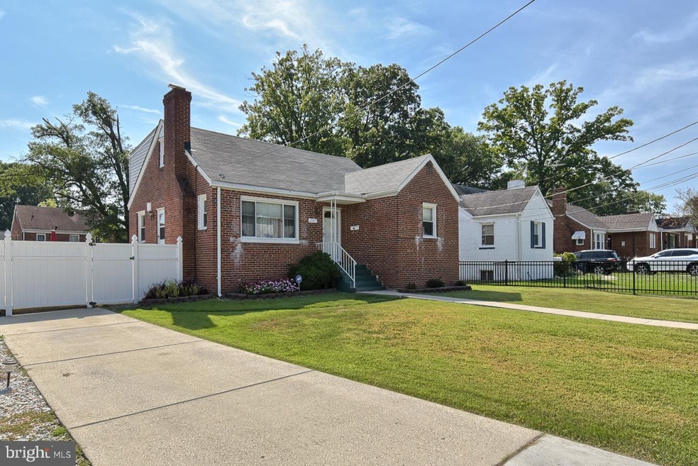 2215 Charleston Place, Hyattsville, MD 20783 - photo 1