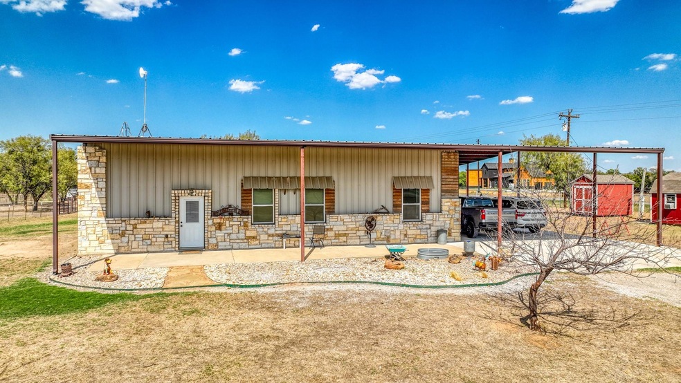 106 Patsy Lee Ct, Weatherford, TX 76087 - photo 1