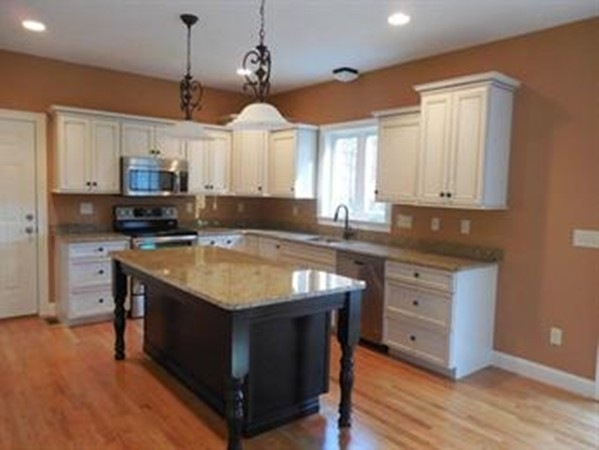 23 Cobblestone Ln, Douglas, MA 01516 - photo 1