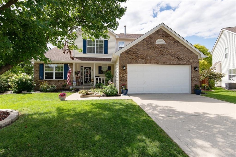 10112 Beresford Ct, Fishers, IN 46038 - photo 1