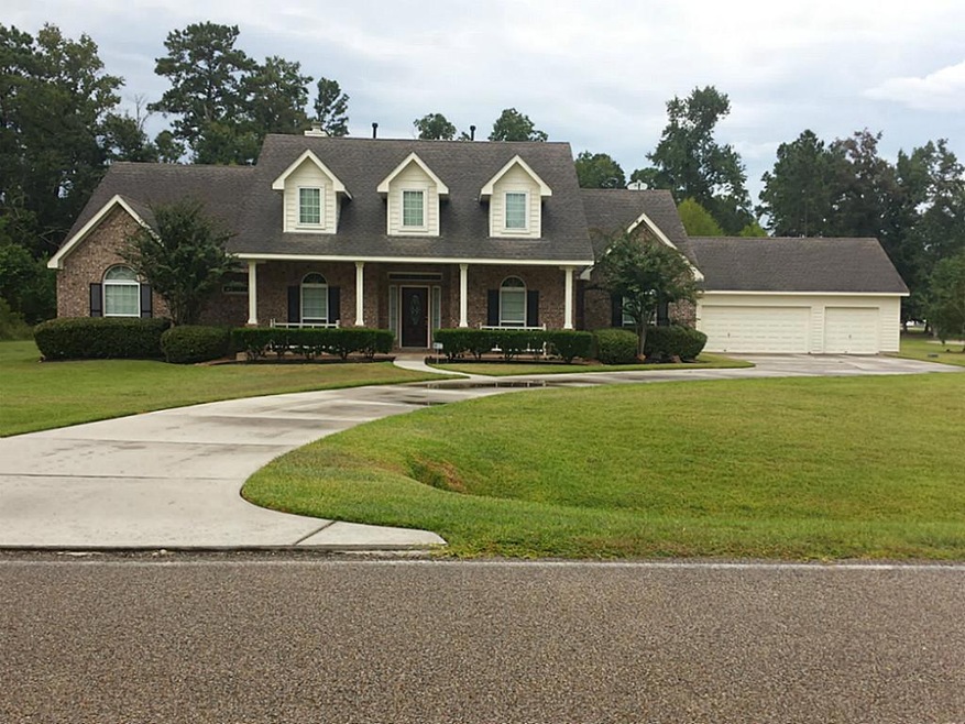 11837 White Oak Pass, Conroe, TX 77385 - photo 1