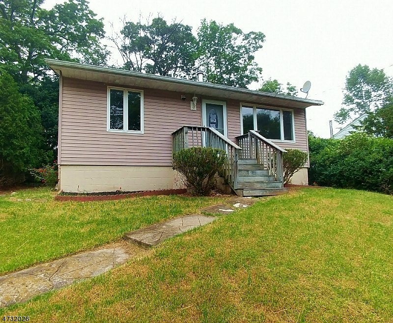 342 Dupont Ave, Hopatcong, NJ 07843 - photo 1