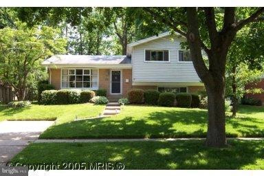 4612 Wissahican Ave, Rockville, MD 20853 - photo 1