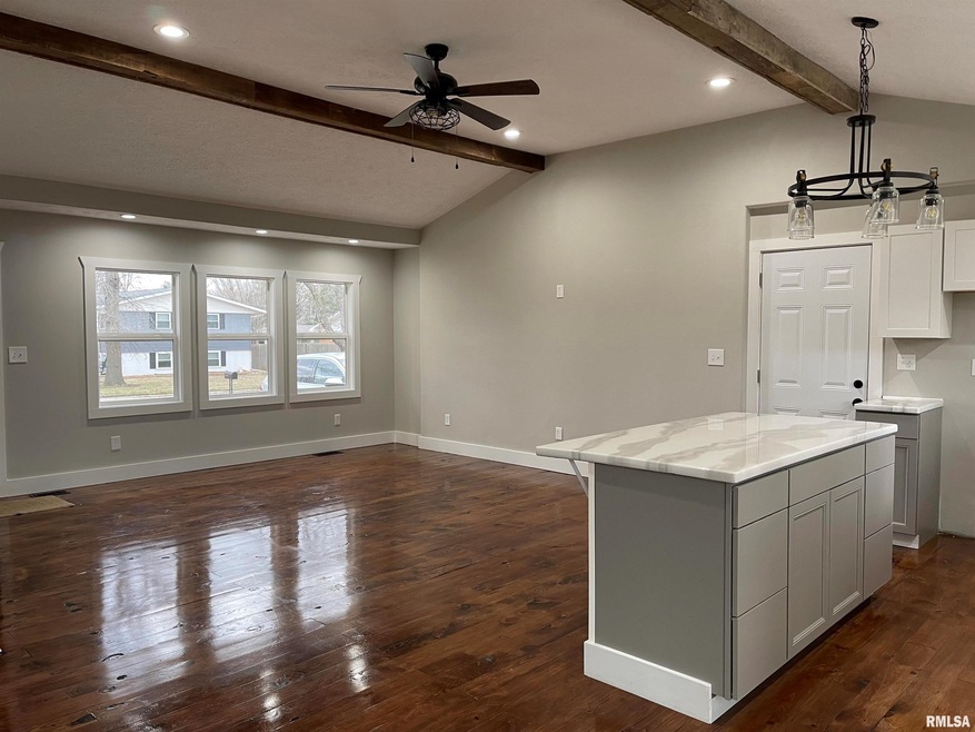 1326 Rutledge Dr, Lincoln, IL 62656 - photo 1