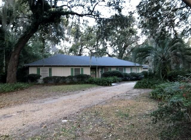 104 Saint Clair Pkwy, St. Simons Island, GA 31522 - photo 1