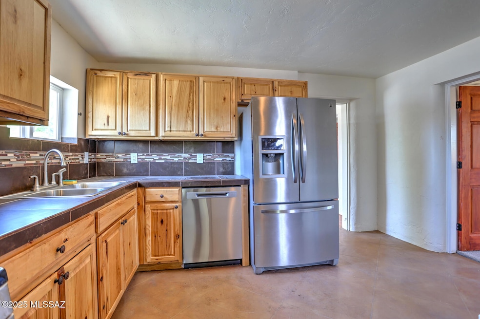1113 W Huron St, Tucson, AZ 85745 - photo 1