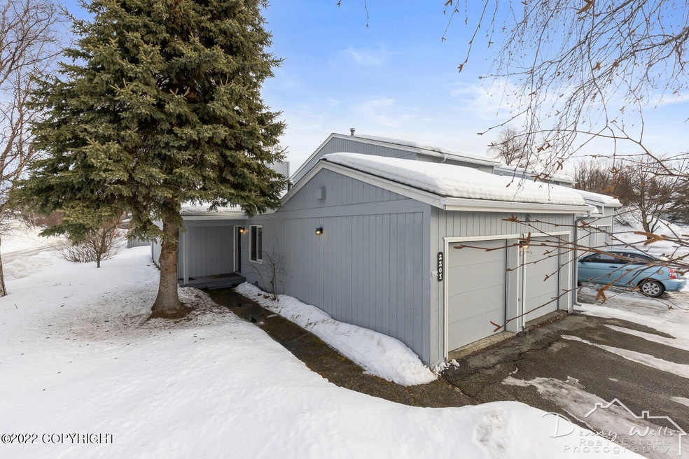 Exterior Front-20220222-8720