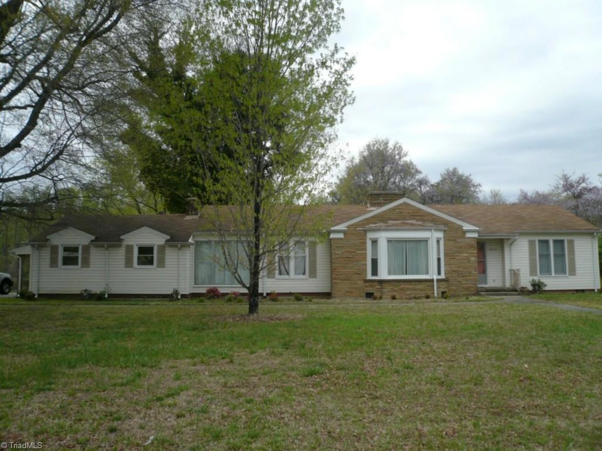 834 Lawsonville Ave, Reidsville, NC 27320 - photo 1