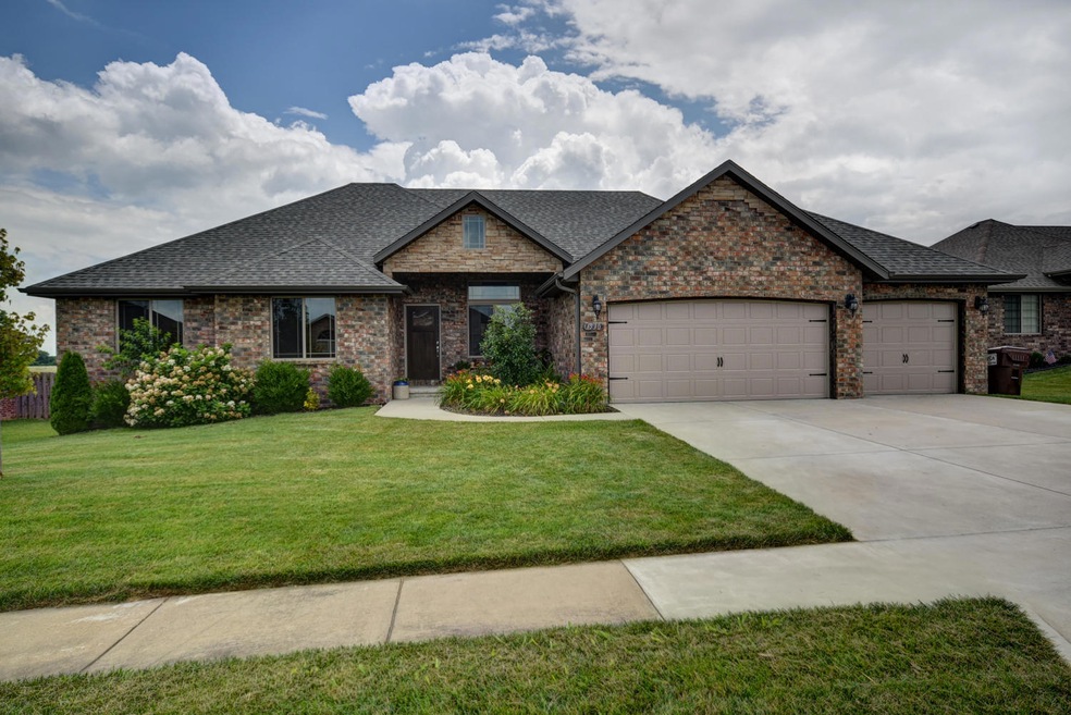 1530 S Antietam Rd, Republic, MO 65738 - photo 1