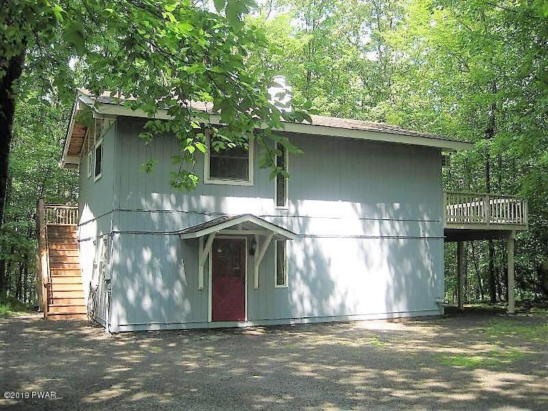 808 Overlook Ct, Hawley, PA 18428 - photo 1