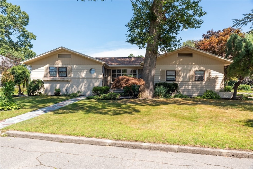 34 Hamden Rd, Cranston, RI 02920 - photo 1