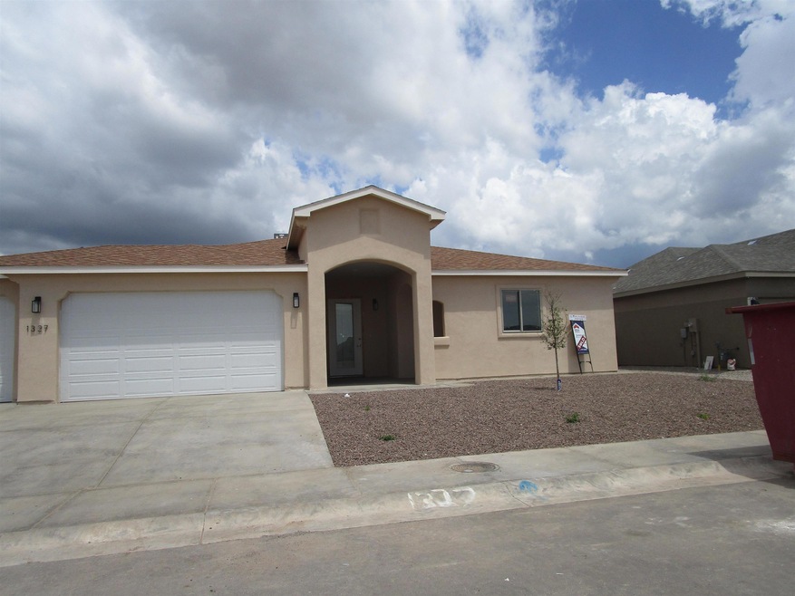 1327 La Codorniz Dr, Alamogordo, NM 88310 - photo 1