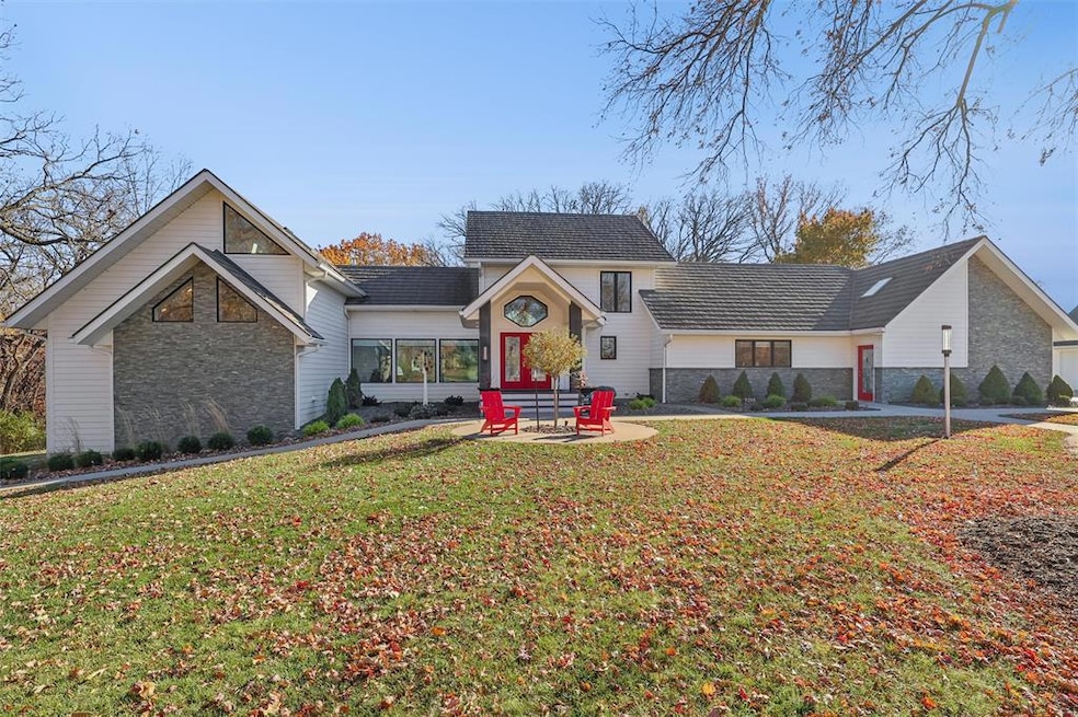 For Sale $1,600,000 • Co-Listing Agent