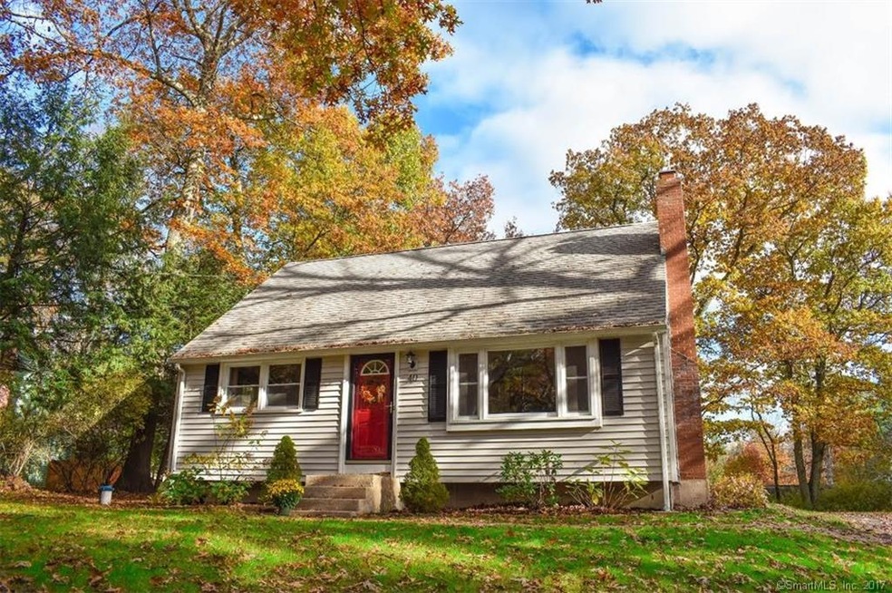 Welcome to 40 Meadowbrook Road!