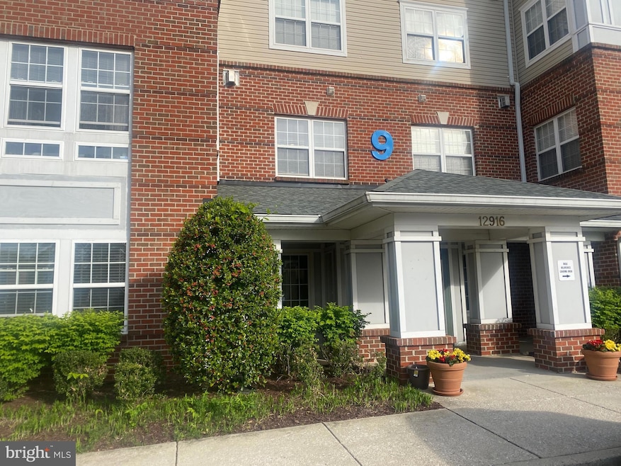 12916 Fox Bow Dr unit 107, Upper Marlboro, MD 20774 - photo 1