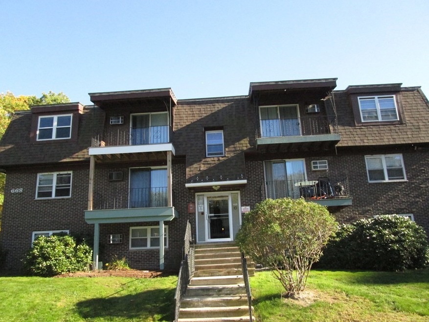 668 Robbins Ave unit 13, Dracut, MA 01826 - photo 1