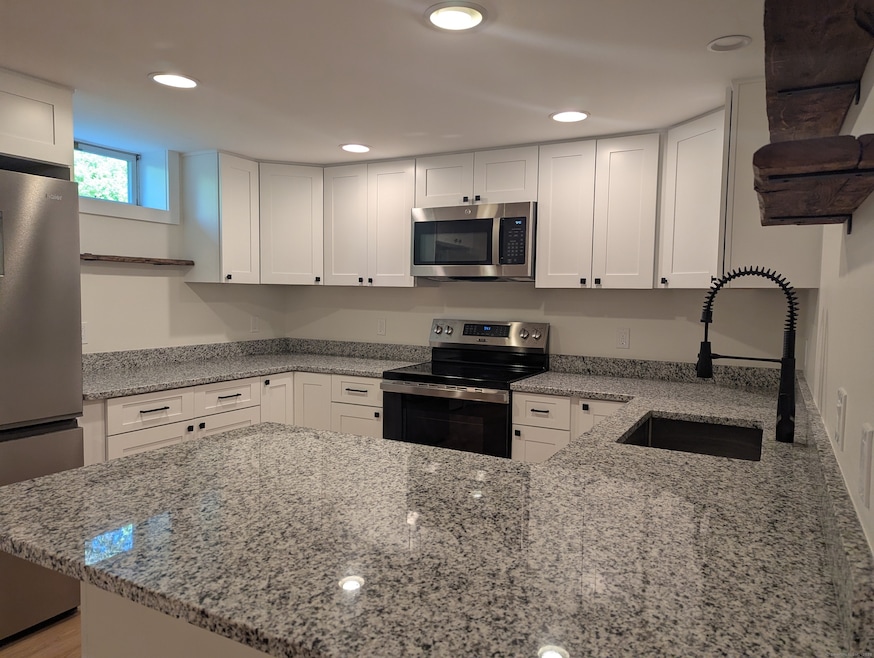 4 Cannon Rd, Brookfield, CT 06804 - photo 1