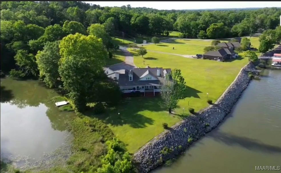 For Sale $595,000 • Co-Listing Agent