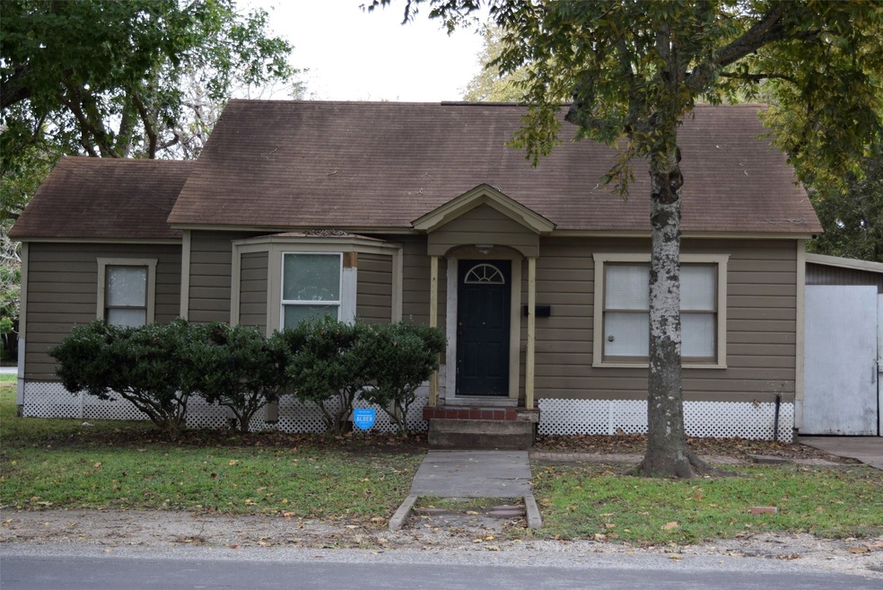 1501 4th St, Bay City, TX 77414 - photo 1