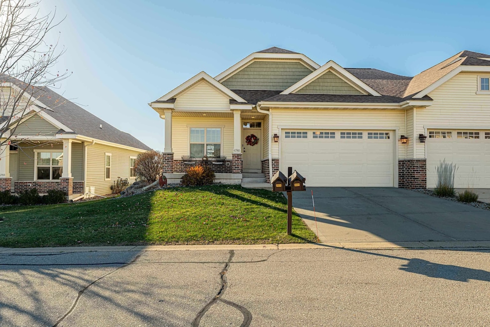 6785 Village Walk Ln, de Forest, WI 53532 - photo 1