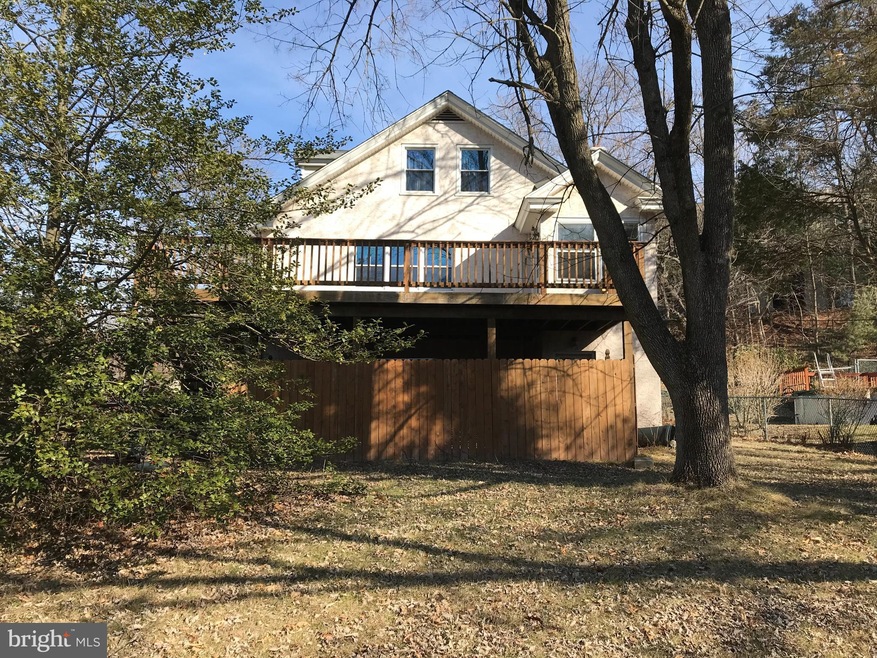 498 Manatawny St, Pottstown, PA 19464 - photo 1