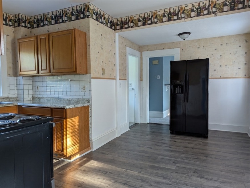 37 Linden St unit 2, Rockland, MA 02370 - photo 1