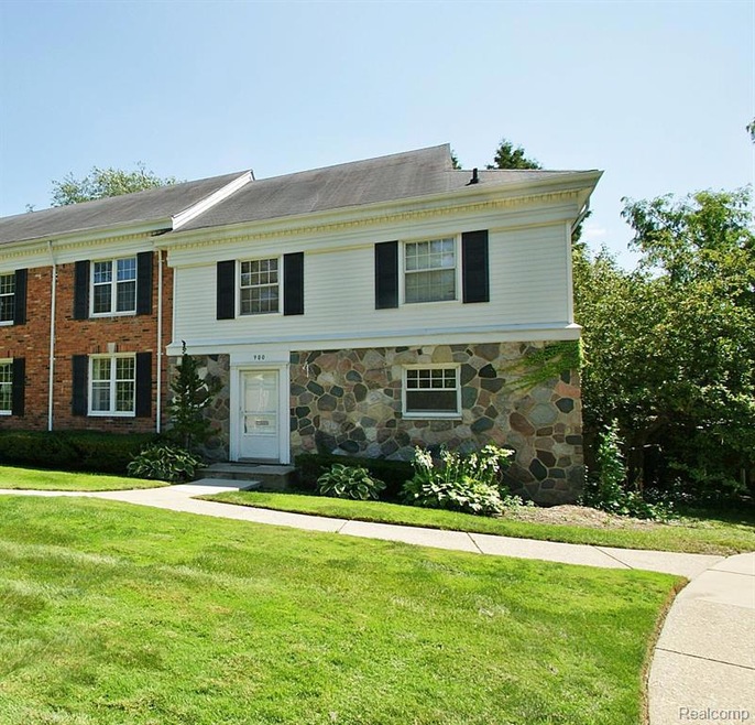 900 Trailwood Path unit 47, Bloomfield Hills, MI 48301 - photo 1