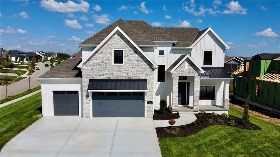 12604 W 170th St, Overland Park, KS 66221 - photo 1