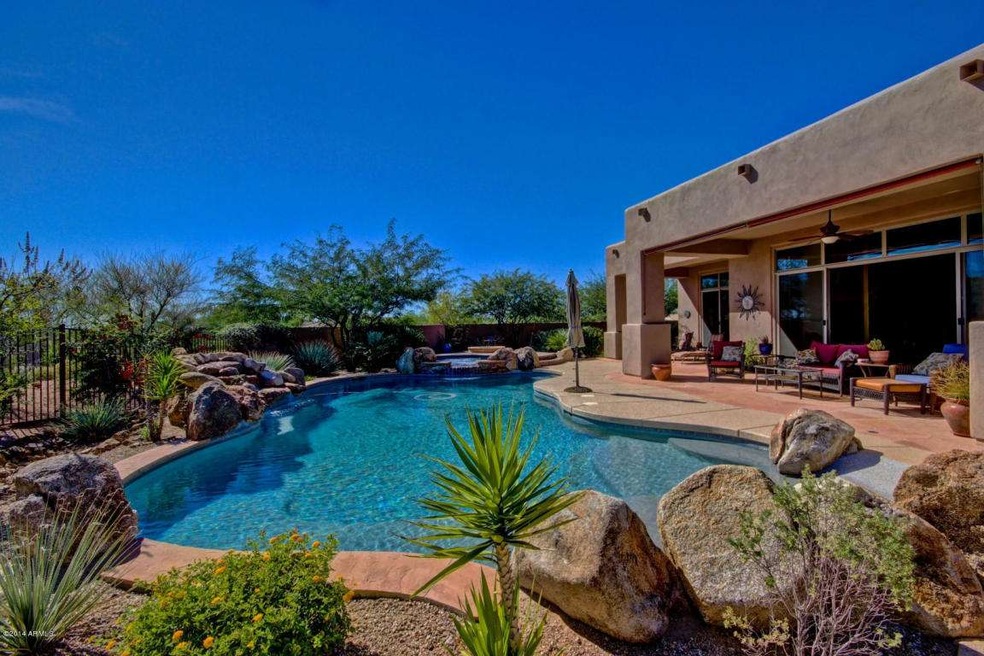 Beautiful Pool and House View