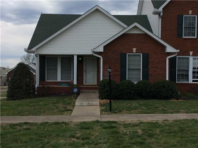 Don't miss the opportunity to own this great condo in Harris Farms!  More photos coming soon!