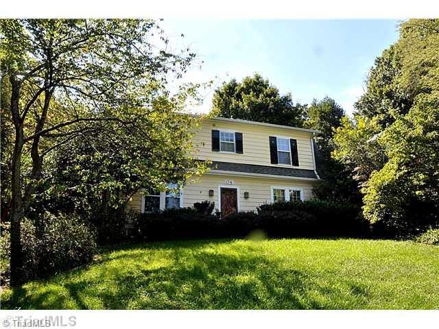 174 N Hawthorne Rd, Winston Salem, NC 27104 - photo 1