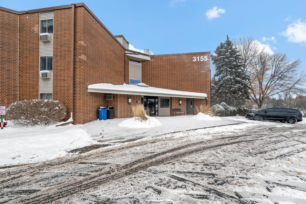3155 Coachman Rd unit 310, Saint Paul, MN 55121 - photo 1