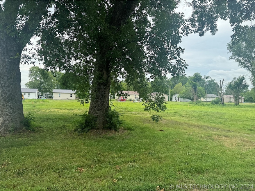 6 N Williams St, Westville, OK 74965 - photo 1