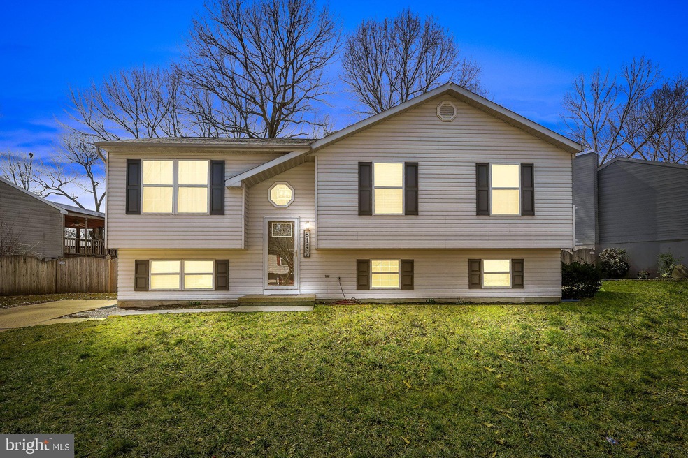 8140 Santa fe Dr, Severn, MD 21144 - photo 1