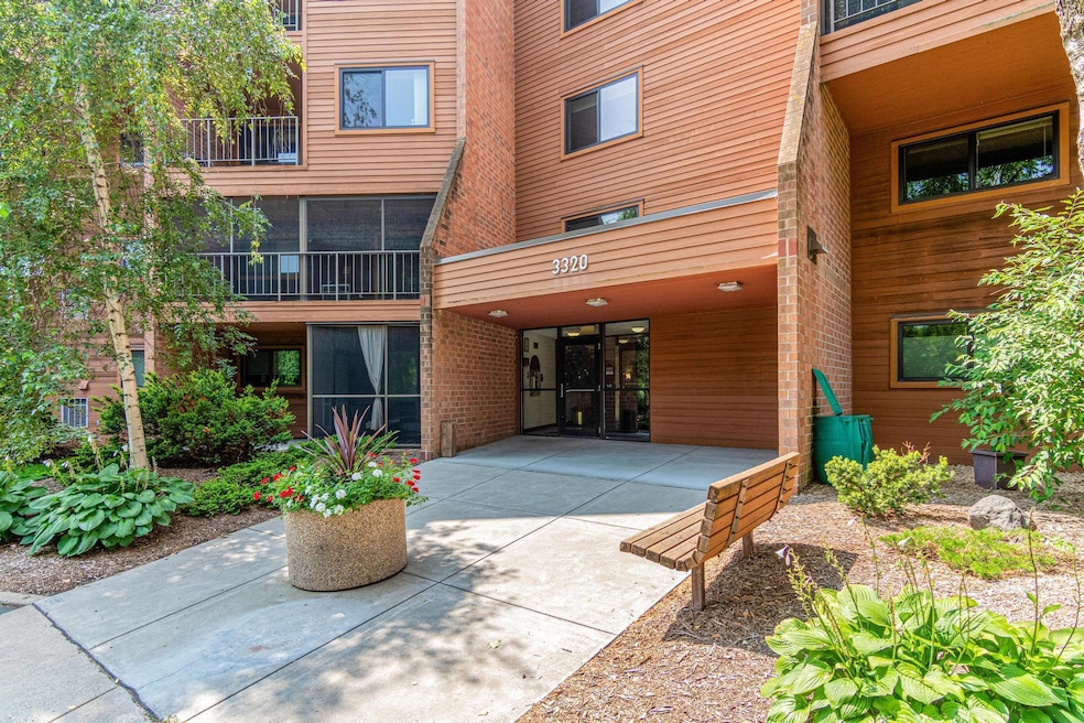 For Sale $219,900 • Co-Listing Agent