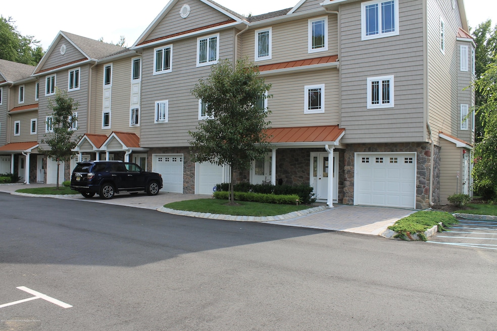 553 S Atlantic Ave unit 6, Matawan, NJ 07747 - photo 1