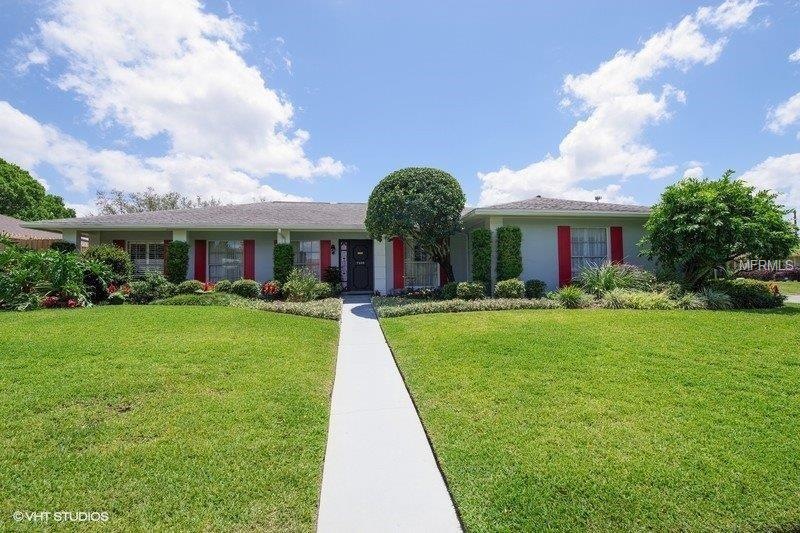 Welcome home to your lovely Winter Park Beauty. Pr