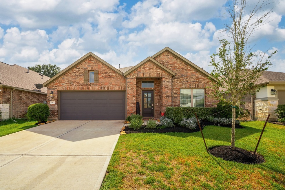 21823 Rose Maris Ln, Tomball, TX 77377 - photo 1