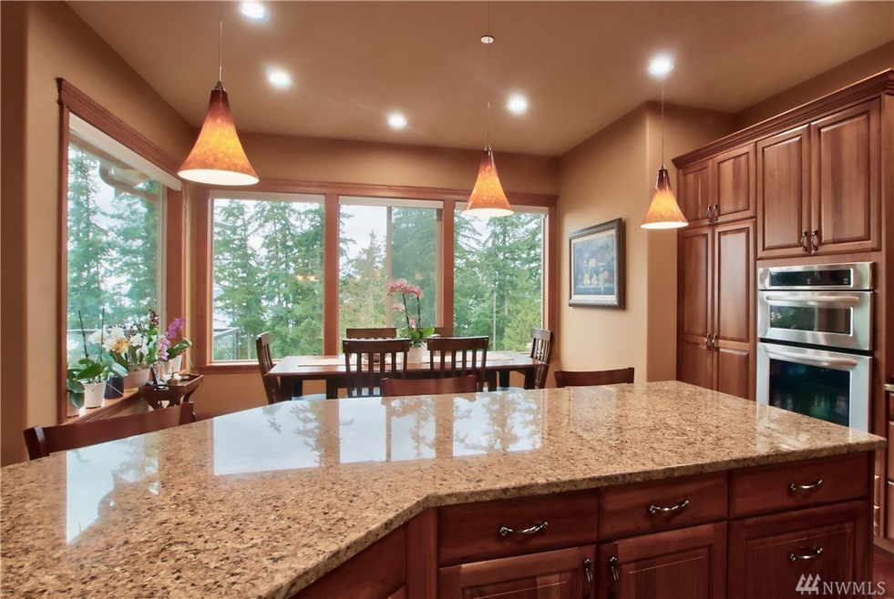 1010 7th Ct, Mukilteo, WA 98275 - photo 1