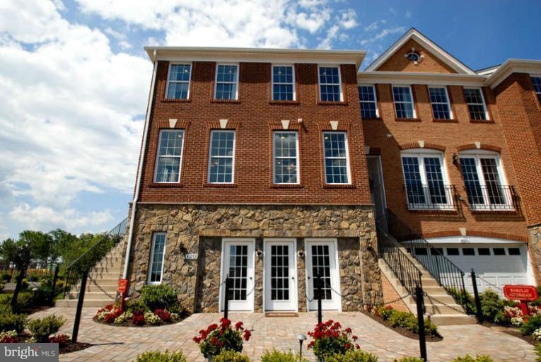 43293 Mitcham Square, Ashburn, VA 20148 - photo 1