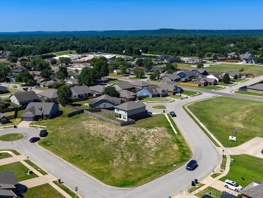 2007 Cypress Cir, Bartlesville, OK 74006 - photo 1