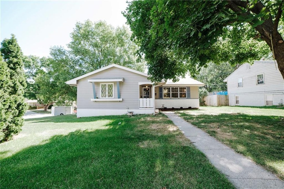 621 31st St, West Des Moines, IA 50265 - photo 1