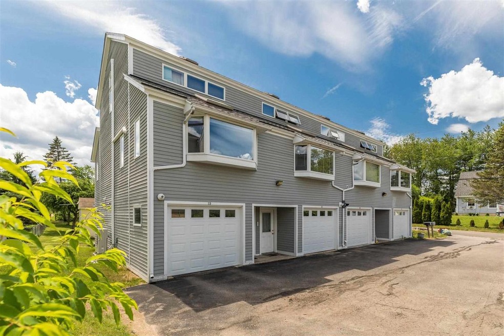 3 Hall St unit D, Dover, NH 03820 - photo 1