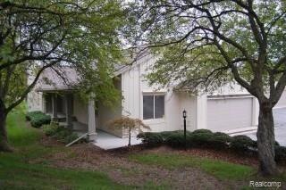 1763 Golf Ridge Dr unit 24, Bloomfield Hills, MI 48302 - photo 1