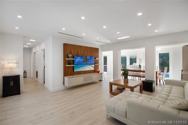 750 Myrtlewood Ln, Key Biscayne, FL 33149 - photo 1