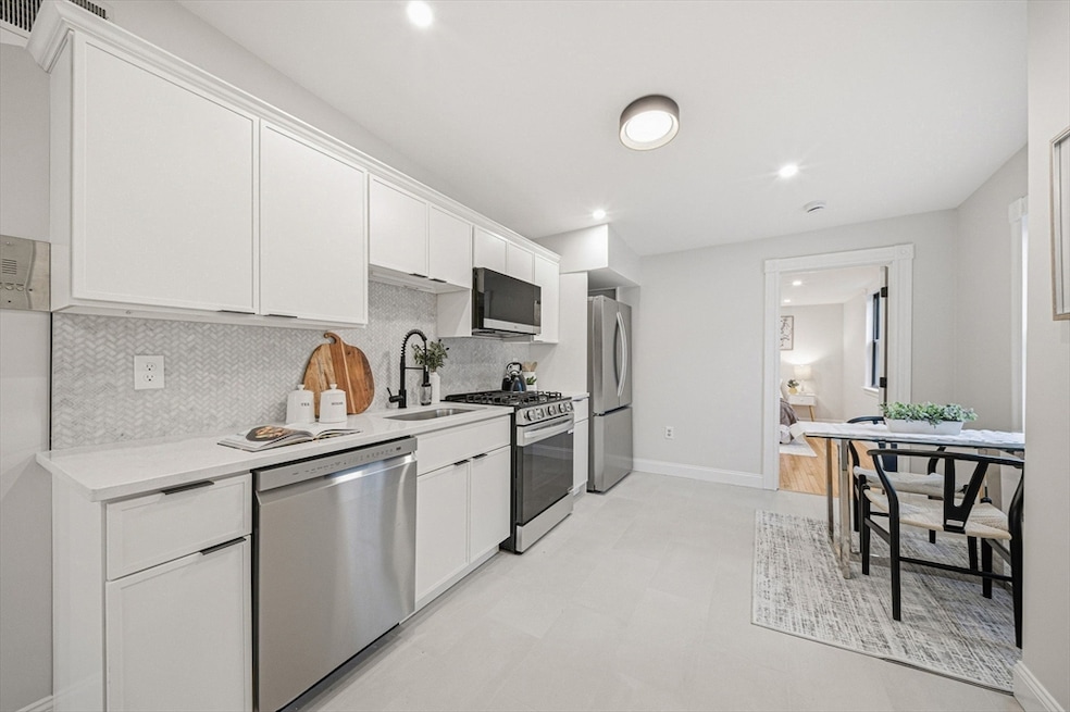 For Sale $564,900 • Co-Listing Agent