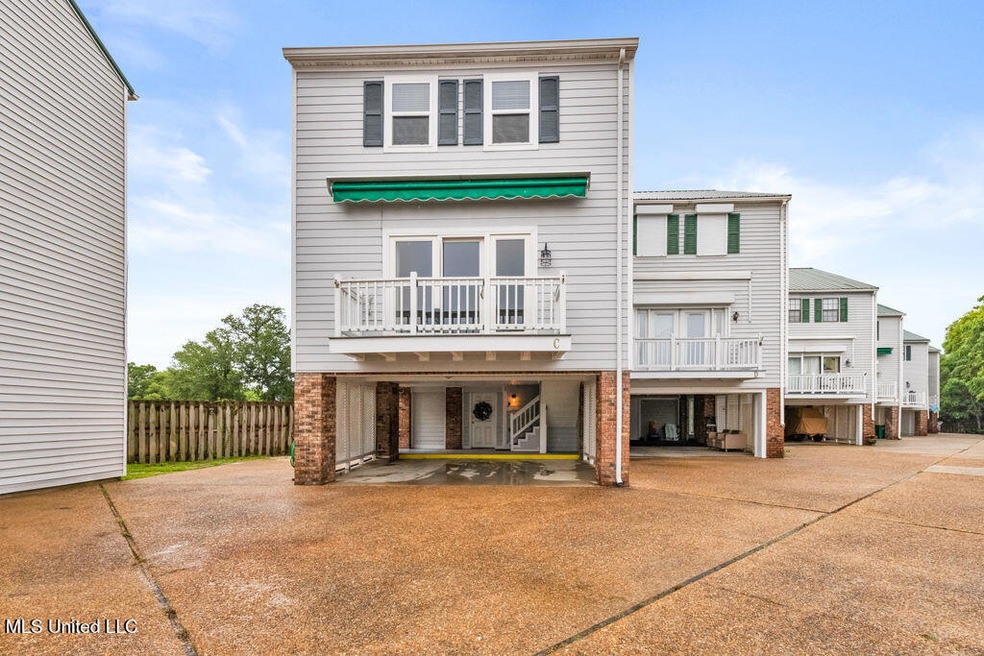 255EScenicDr-2