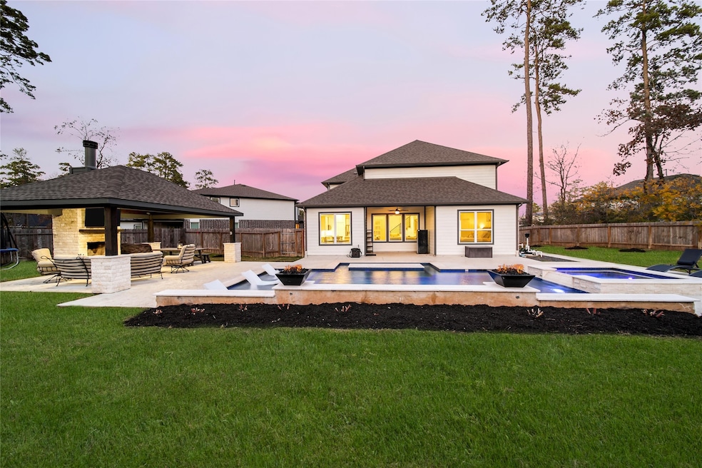 10221 Prairie Creek Ln, Conroe, TX 77384 - photo 1